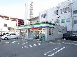 コンビニ　ファミリーマート 浪速敷津東店（コンビニ）まで79m
