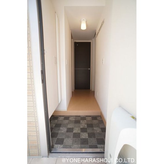 玄関　※同タイプの部屋