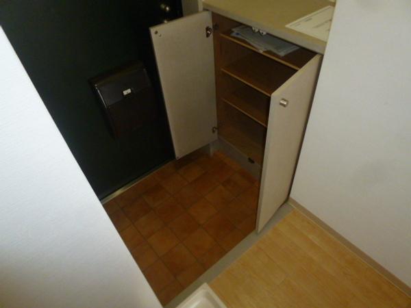 玄関　もちろん下駄箱もあります！