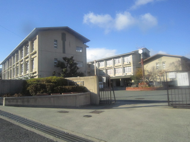 中学校　長岡第四中学校（中学校）まで1657m