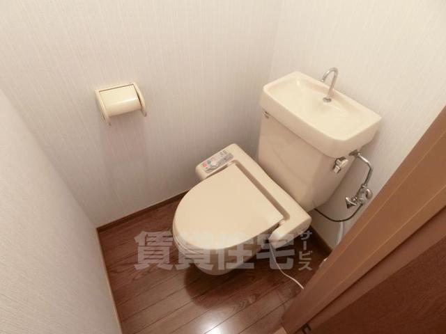 ＪＲ東海道本線 瀬田駅 徒歩3分 3階建 築30年のトイレ写真