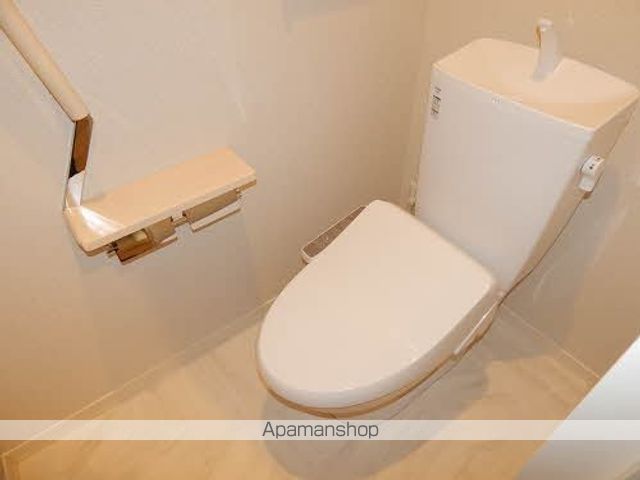 ハピエスト アンヌ ヴィルのトイレ写真