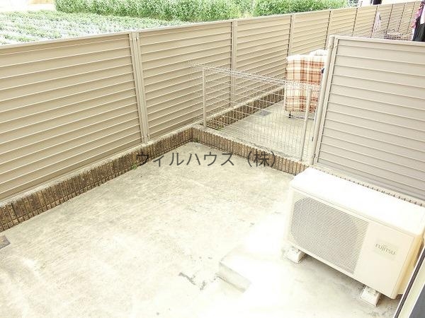 バルコニー　専用庭あり！