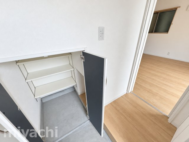 ＪＲ高徳線 徳島駅 徒歩70分 2階建 築8年の玄関写真