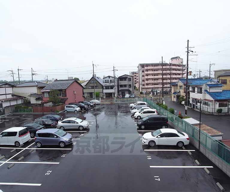 眺望　向かいに駐車場あり