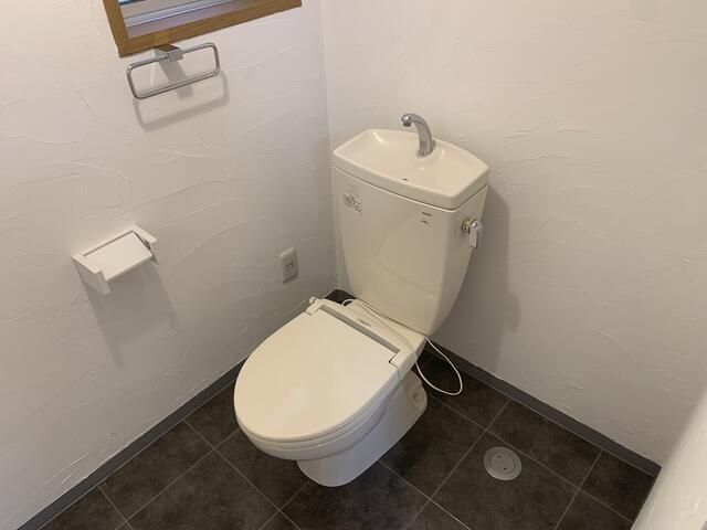 マンションかたばみのトイレ写真