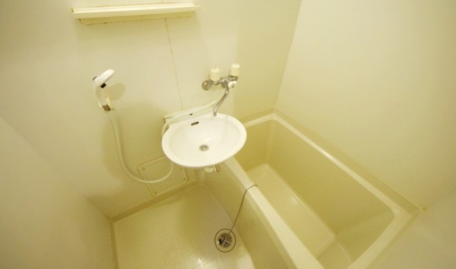 バス・シャワールーム　別部屋参照写真