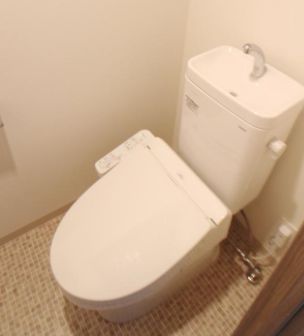 トイレ　参考写真：別部屋タイプ