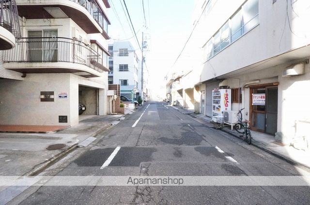 その他　前面道路（その他）まで2m