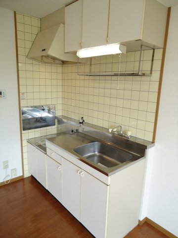 キッチン　コンパクトなキッチンで掃除もラクラク