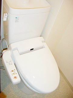 阪急京都線 大宮駅 徒歩4分 11階建 築22年のトイレ写真