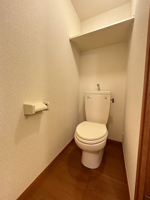 京王相模原線 南大沢駅 徒歩19分 2階建 築23年のトイレ写真