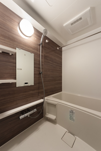 バス・シャワールーム　※写真は同タイプ住戸です。