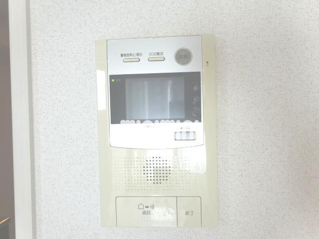 セキュリティ　安心のＴＶモニター付きインターホンです