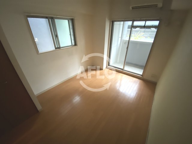 エスリード京橋III番館の居間写真