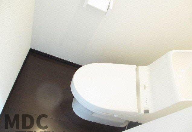 ＪＲ高徳線 板野駅 徒歩48分 2階建 築13年のトイレ写真