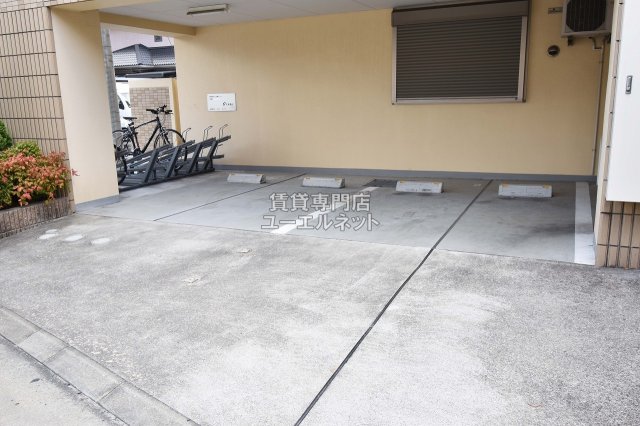 駐車場　敷地内駐車場