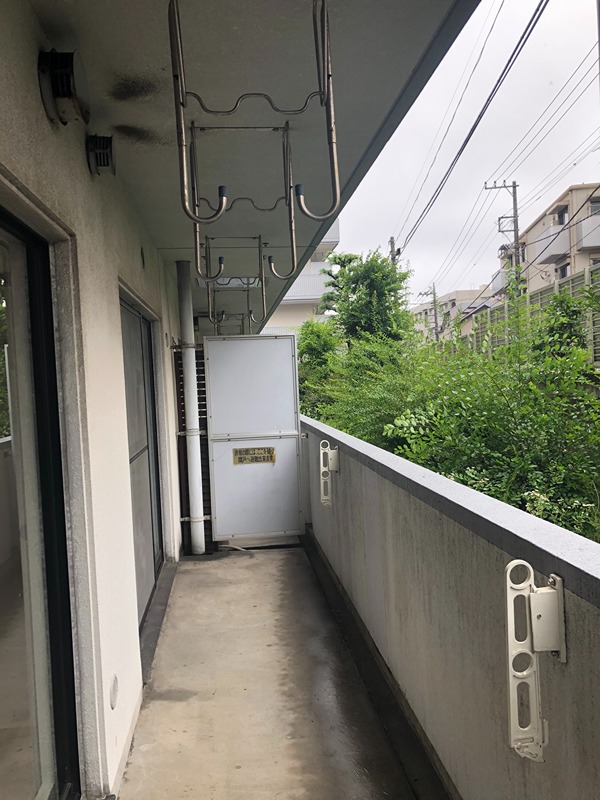 バルコニー　※別の部屋写真