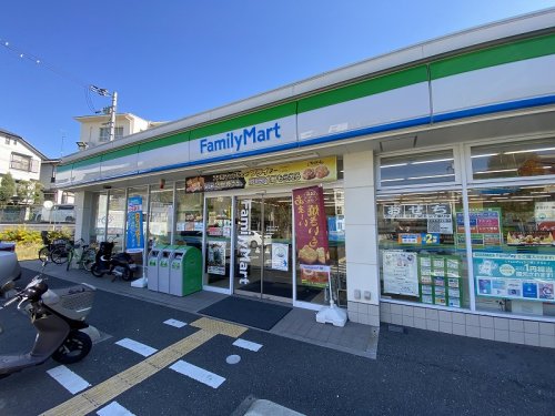 コンビニ　ファミリーマート 豊中岡町北店（コンビニ）まで420m