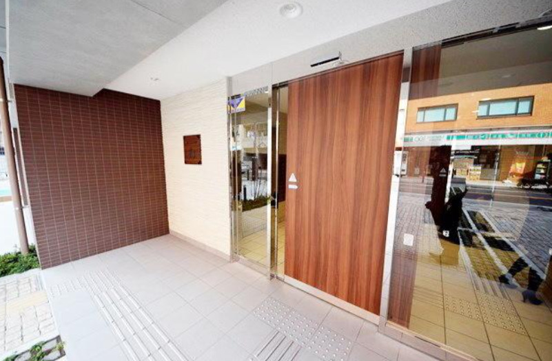 京急本線 京急川崎駅 徒歩8分 13階建 築10年の外観写真