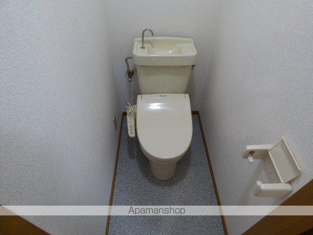 地下鉄千日前線 南巽駅 徒歩15分 8階建 築43年のトイレ写真