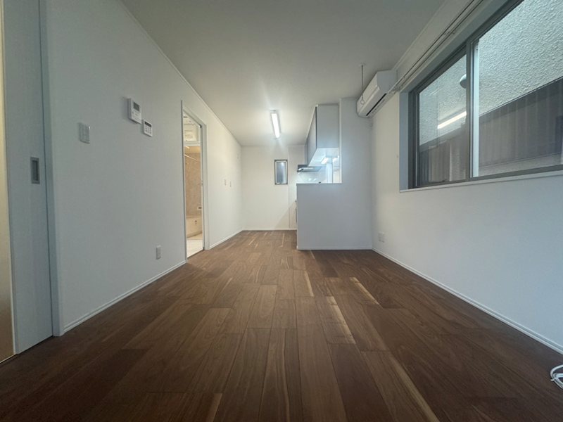 川島三重町戸建の居間写真
