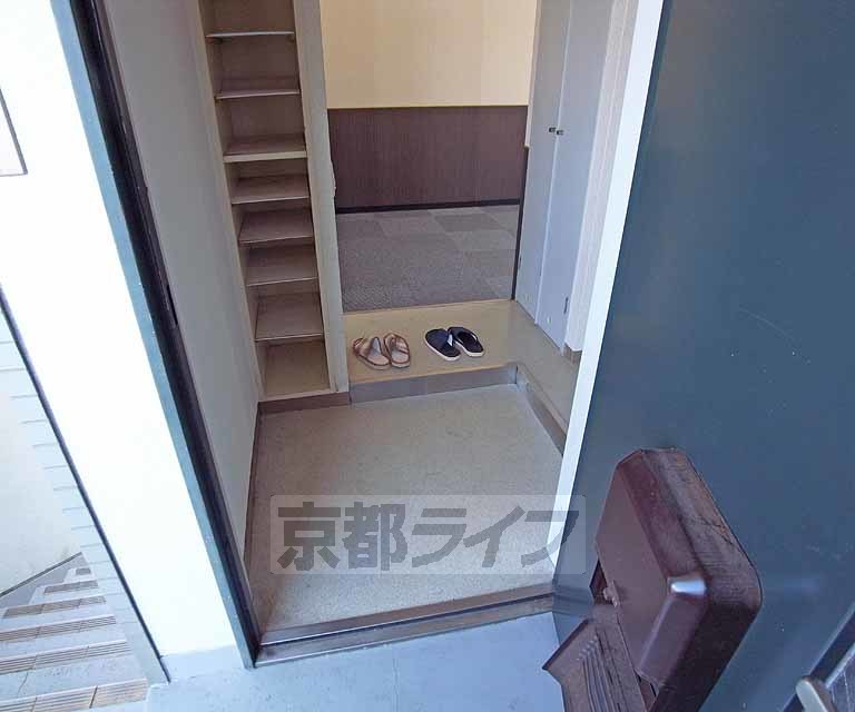 玄関　どこか、ゆったりした玄関です