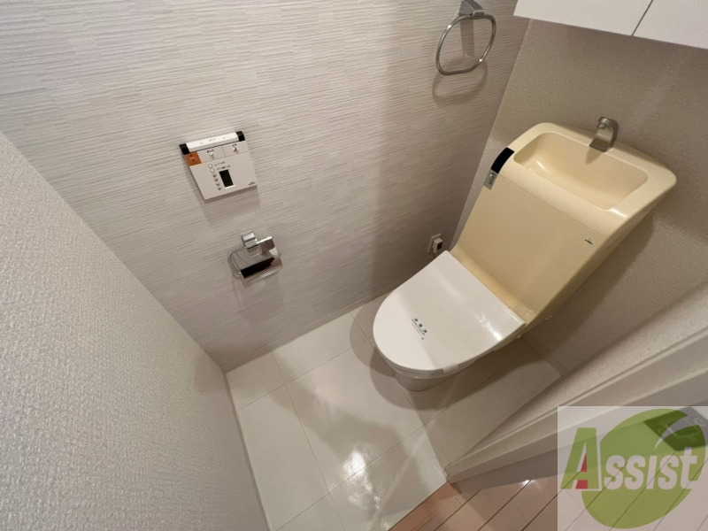 トイレ　こちらはトイレです。清潔感があり、安心して使用できます。