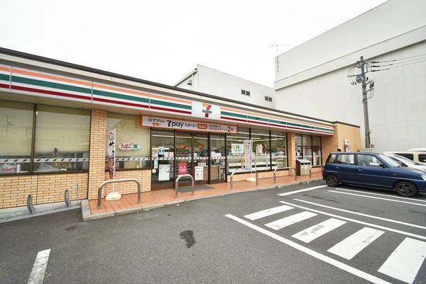 コンビニ　セブンイレブン（コンビニ）まで400m