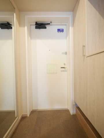 玄関　別部屋の画像になります。