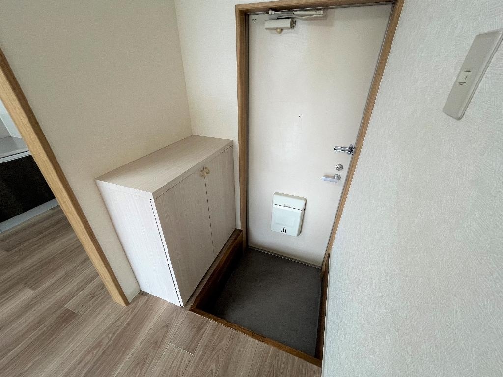 玄関　下駄箱も付いてます