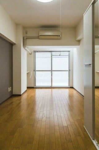 ドルチェ日暮里の居間写真