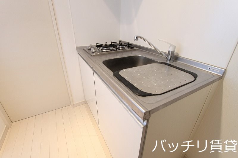 キッチン　同型タイプの為、現状を優先致します。