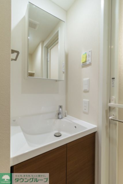 洗面設備　※写真は同タイプ住戸です。