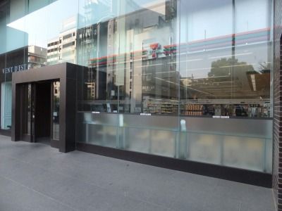 コンビニ　セブンイレブン 港区南青山2丁目店（コンビニ）まで176m