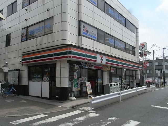 コンビニ　セブンイレブン（コンビニ）まで359m