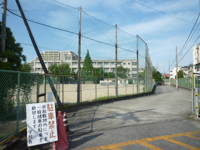 中学校　堺市立中百舌鳥中学校（中学校）まで1200m
