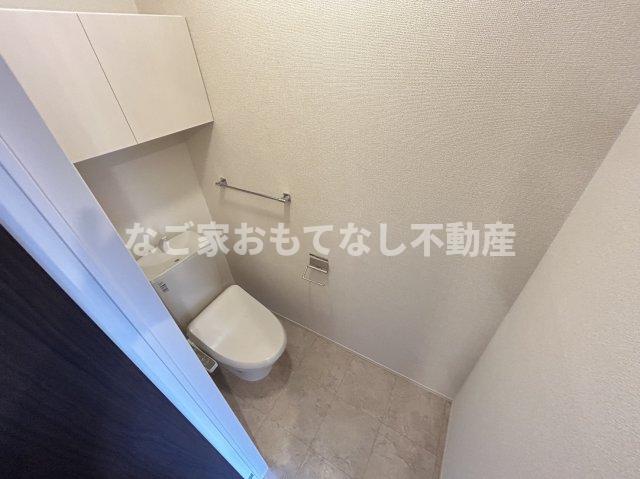 トイレ　※写真は別号室