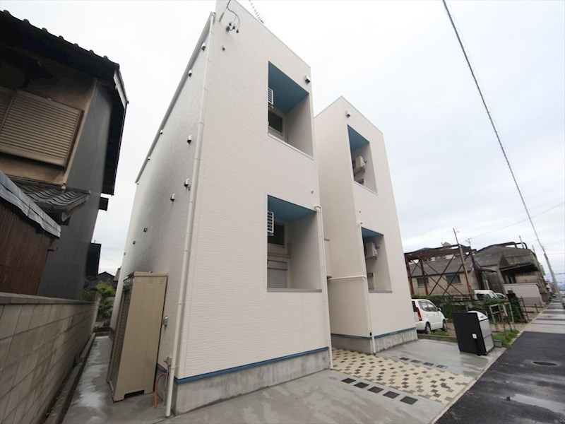 建物外観　外観　全部屋角部屋　デザイナーズ　光インターネット無料
