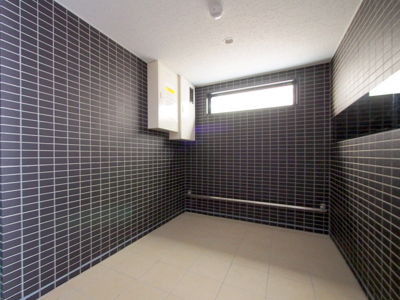 その他共有部分　屋内駐輪場完備しています♪