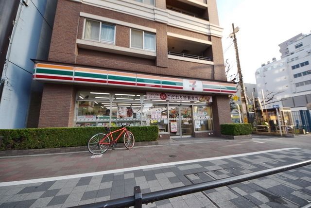 コンビニ　セブンイレブン白金台駅前店（コンビニ）まで665m