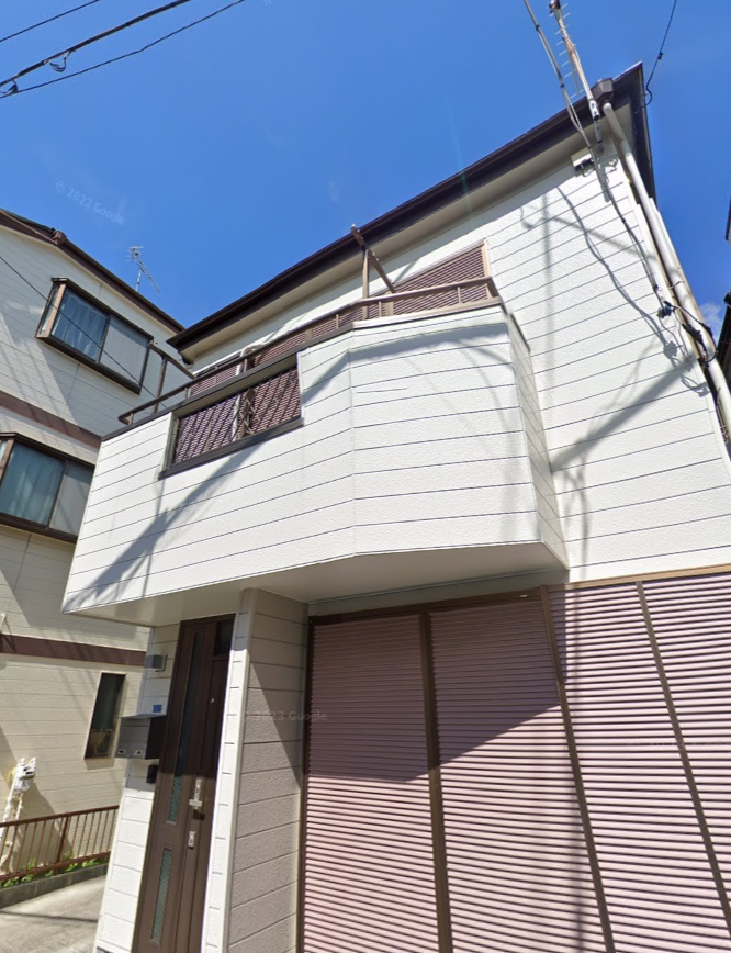 建物外観　閑静な住宅街☆三面採光で使い易い2LDK☆