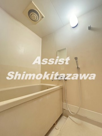 小田急線 下北沢駅 徒歩3分 4階建 築40年の風呂写真
