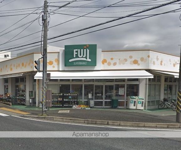 スーパー　ＦＵＪＩ鵠沼藤が谷店（スーパー）まで736m