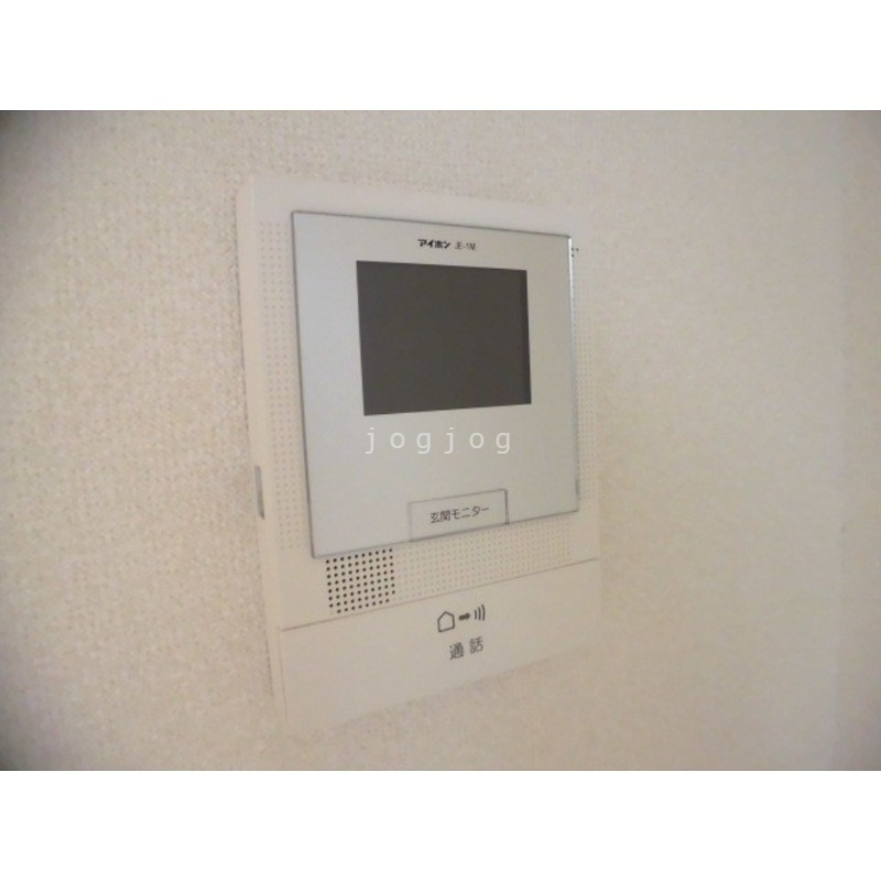 セキュリティ　モニター付きインターホンで来客確認も安心です！