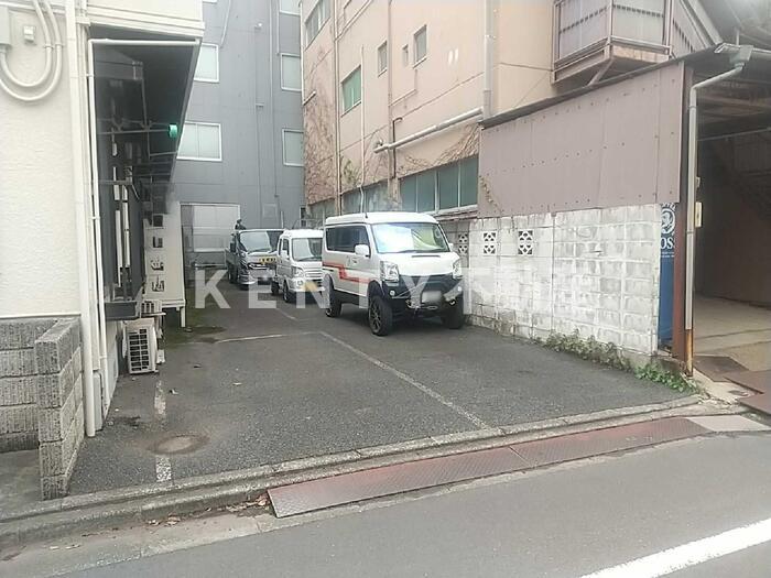 駐車場　駐車場があります