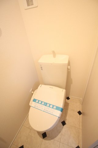 トイレ　ラシーネ　豊島区上池袋2