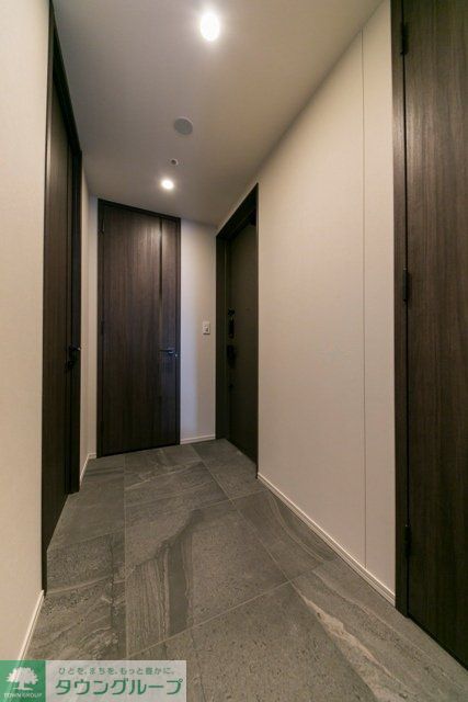 玄関　※写真は同タイプ住戸です。