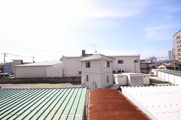 眺望　南向きなので日当りが凄くいいです