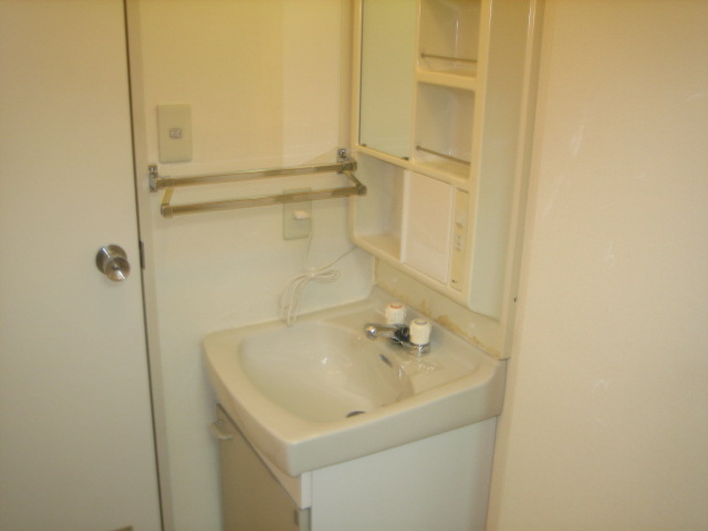 洗面設備　同タイプ参照写真